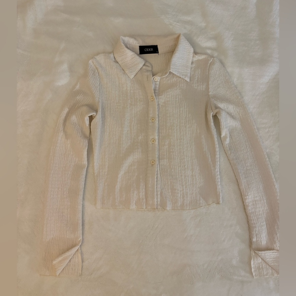 Cider White/Cream Button-Up Blouse